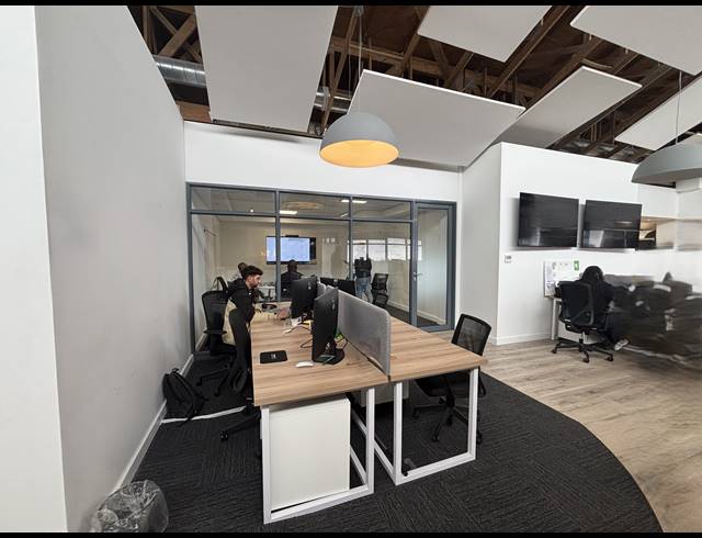 967M² OFFICE TO LET IN PLATTEKLOOF 1